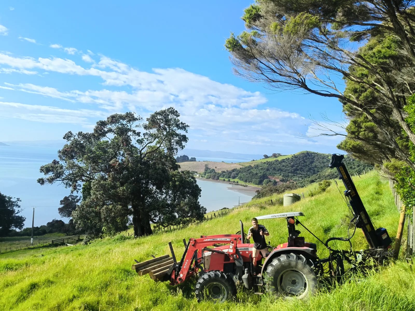 te matuku fencing tractor on site